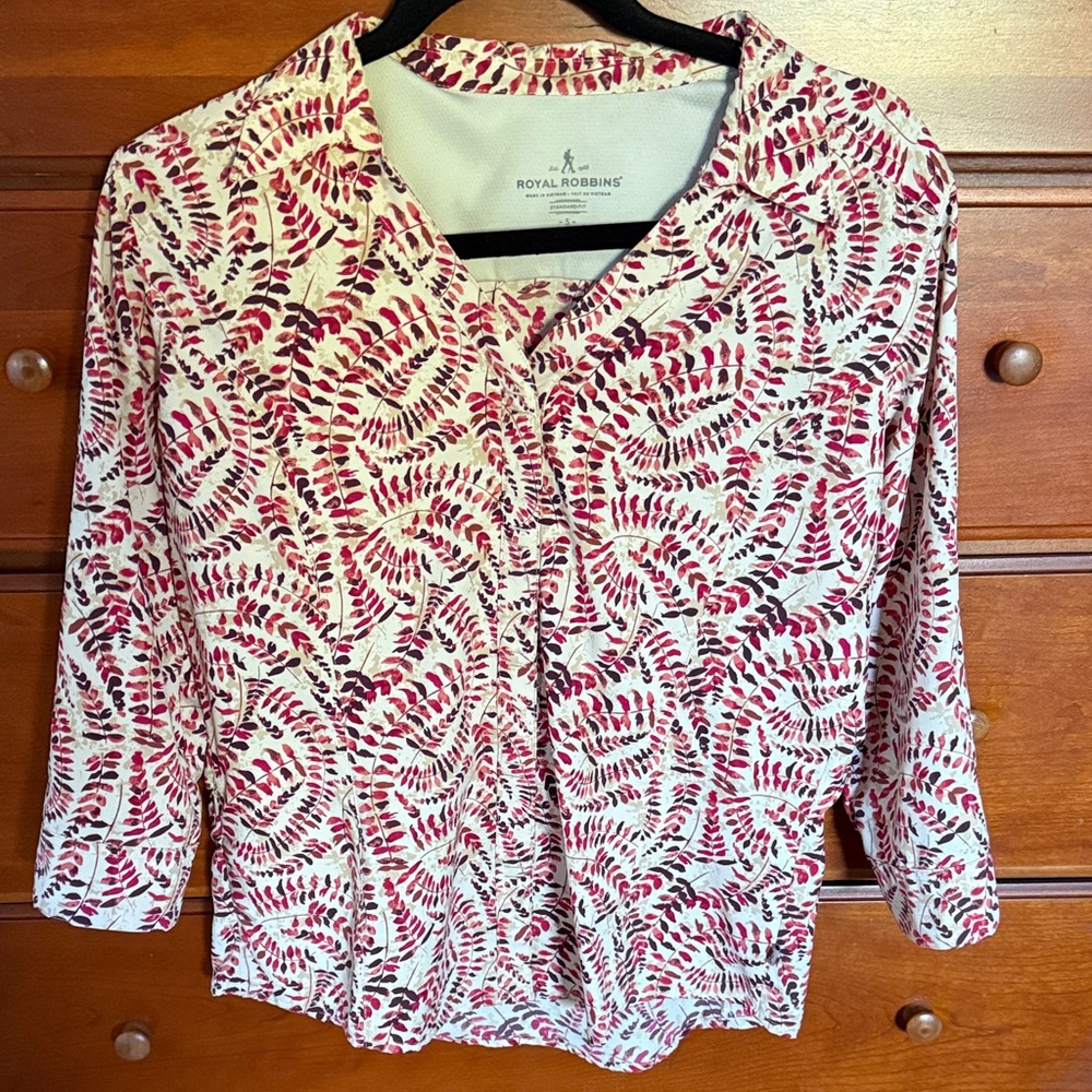 Royal Robbins Red and White Leaf Print Top